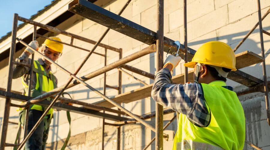Professional Emergency Roof Repairs in North Pole, AK